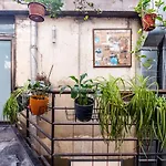 Authentic Flat With Excellent Location In Beyoglu