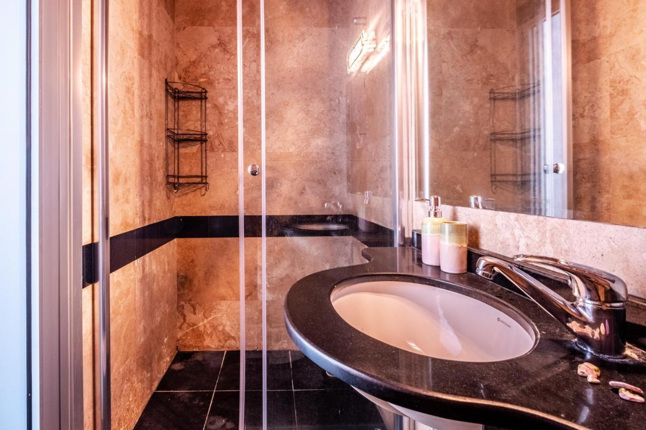 Authentic Flat With Excellent Location In Beyoglu Apartament *